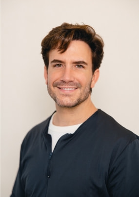 Fernando Gutiérrez - Micropigmentador - Medicina estética Santander